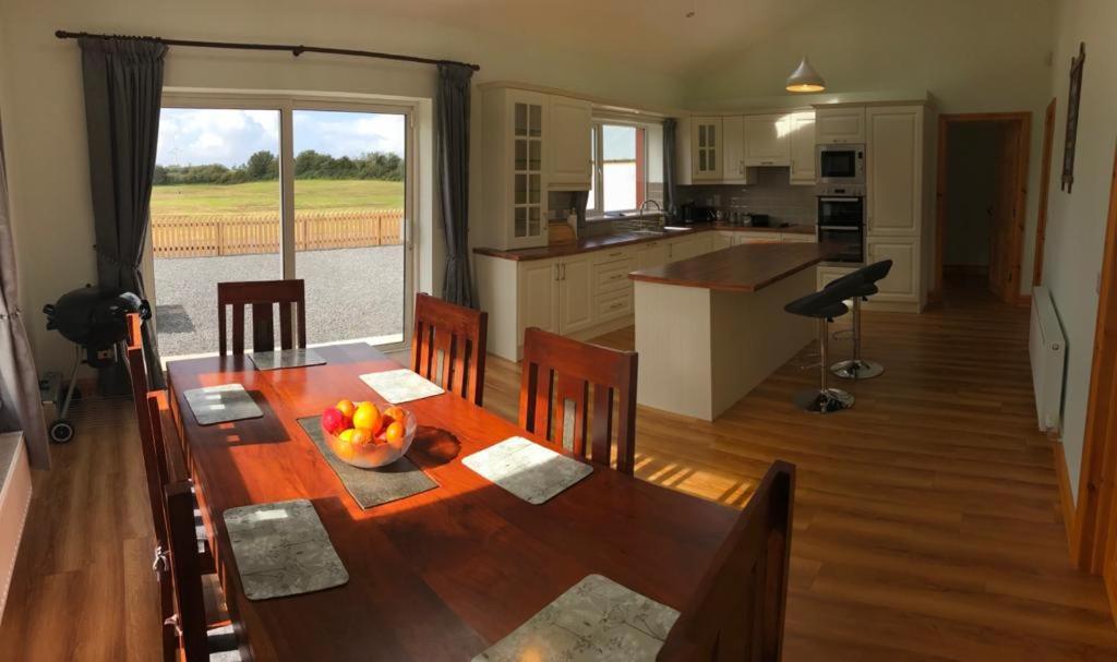 Joes Cottage Clarecastle Екстер'єр фото
